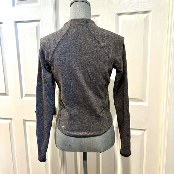 Lululemon Hill And Valley Mock Neck Gray Pullover Size 4 Pocket Gym Training - Picture 4 of 7